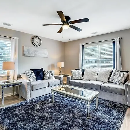Cozy, 1-Level Cottage - 5 Miles To Uptown Clt